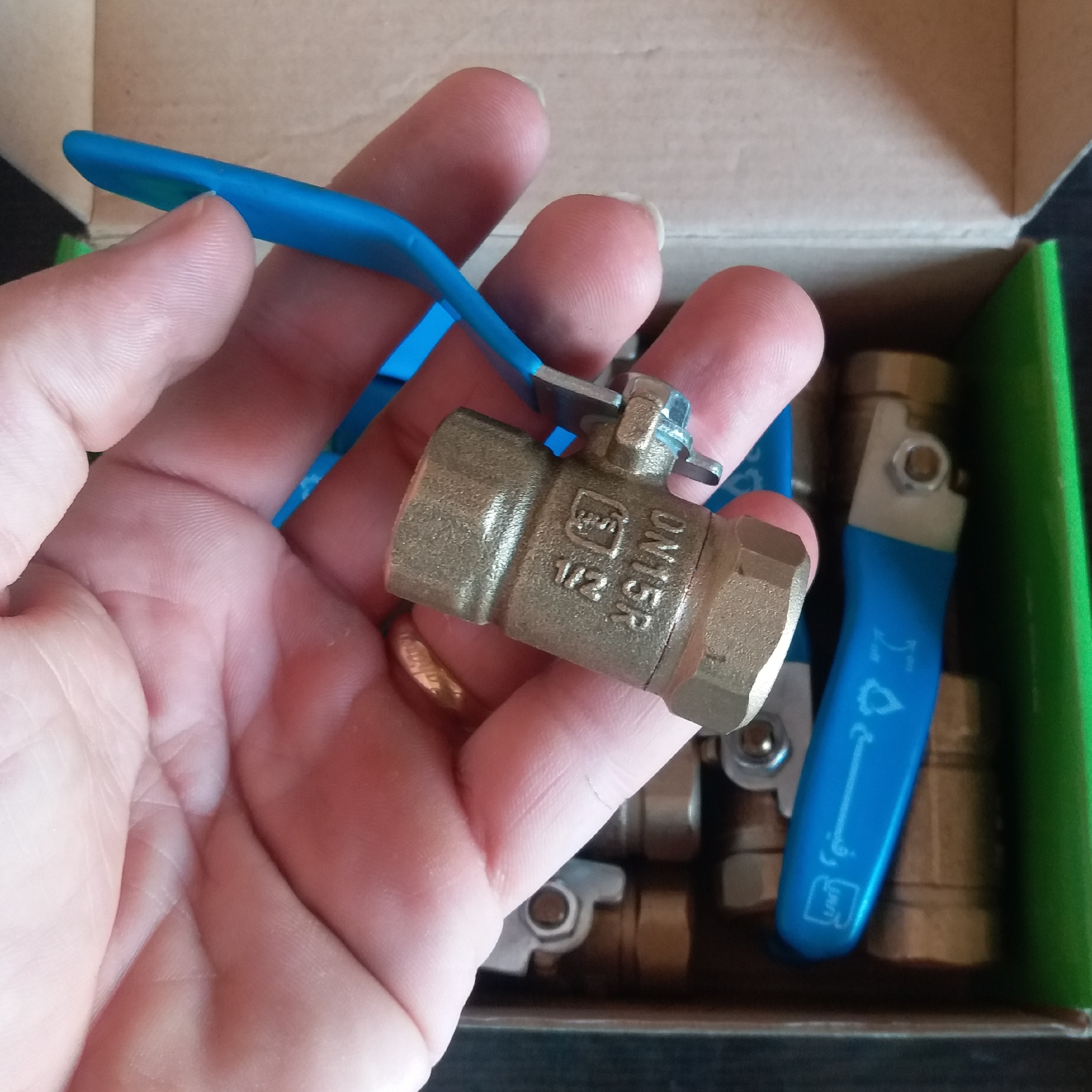 بسته 14 عددی شیر غیرگازی 2دسته آبی(مصارف آب و سیالات)