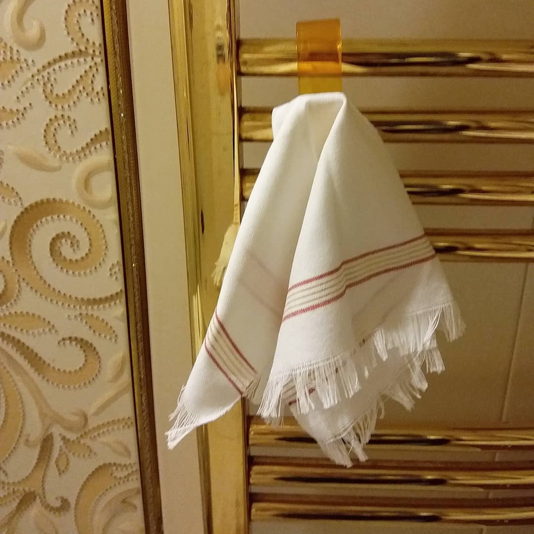 دستمال سی سانتی دستباف (  ارسال رایگان نیست  )
