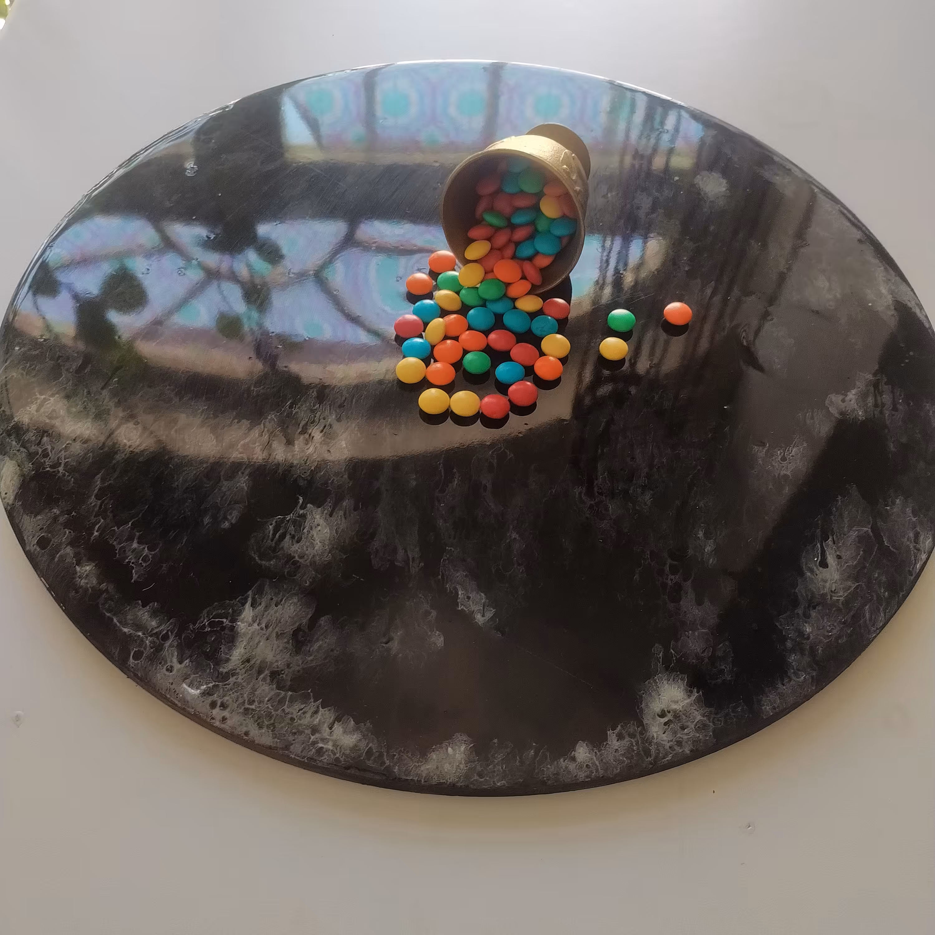 سینی سرو رزین مدل مشکی ابری