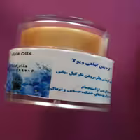 کره بدن (بادی باتر)ویولا 30 گرمی مخصوص صورت و بدن پوستهای خشک