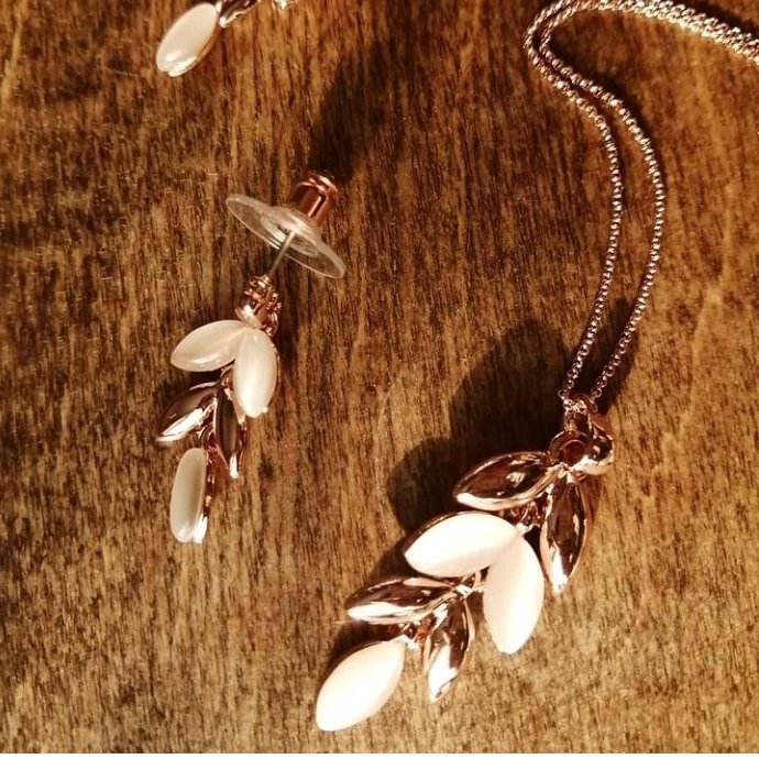 نیم ست برند وینویز طرح برگ 2