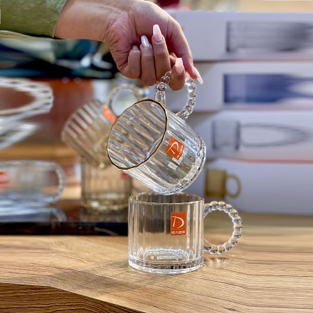 ماگ دسته منجوقی کریستالین لب طلا DELI-tz4301b