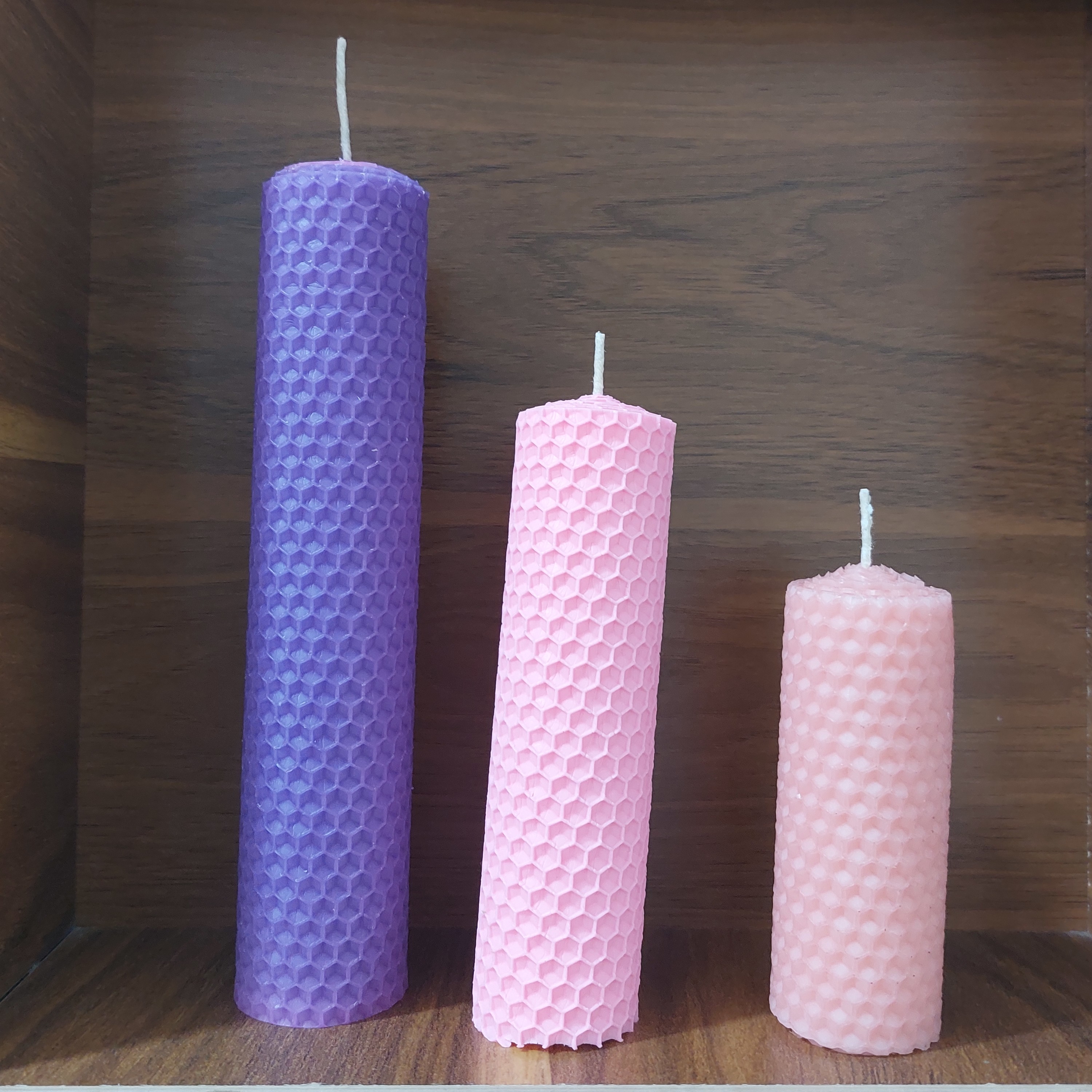 شمع موم عسلی تم بنفش