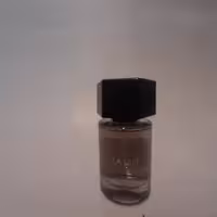 ادوپرفیوم ایو سن لورن لا نویت د لهوم له پرفیوم