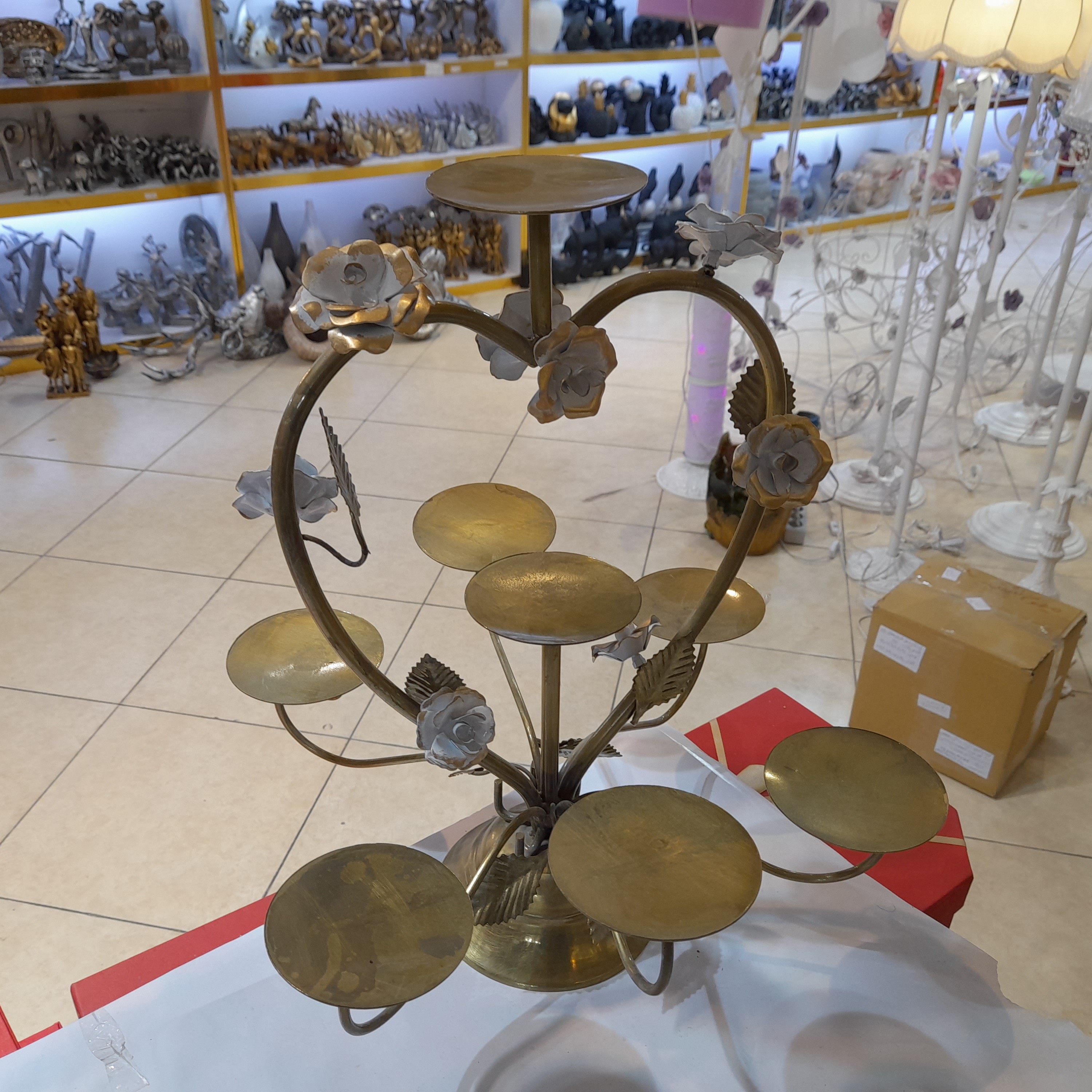 هفت سین فلزی طرح قلب گلدار کیفیت عالی سفره هفت سین فلزی جذاب  با آبکاری درجه 1