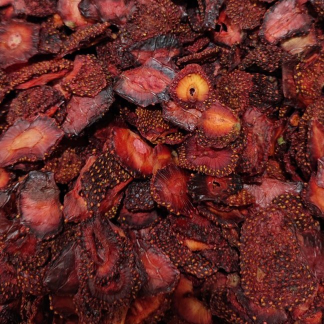 حراج توت فرنگی خشک 100 گرمی(ارسال رایگان) میوه خشک درجه 1