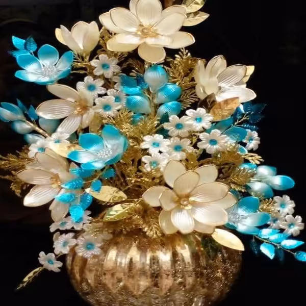 گل کریستالی شیک  با گلدان سفید
