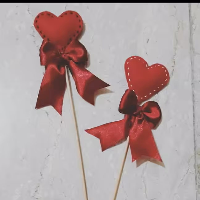 قلب نمدی قرمز