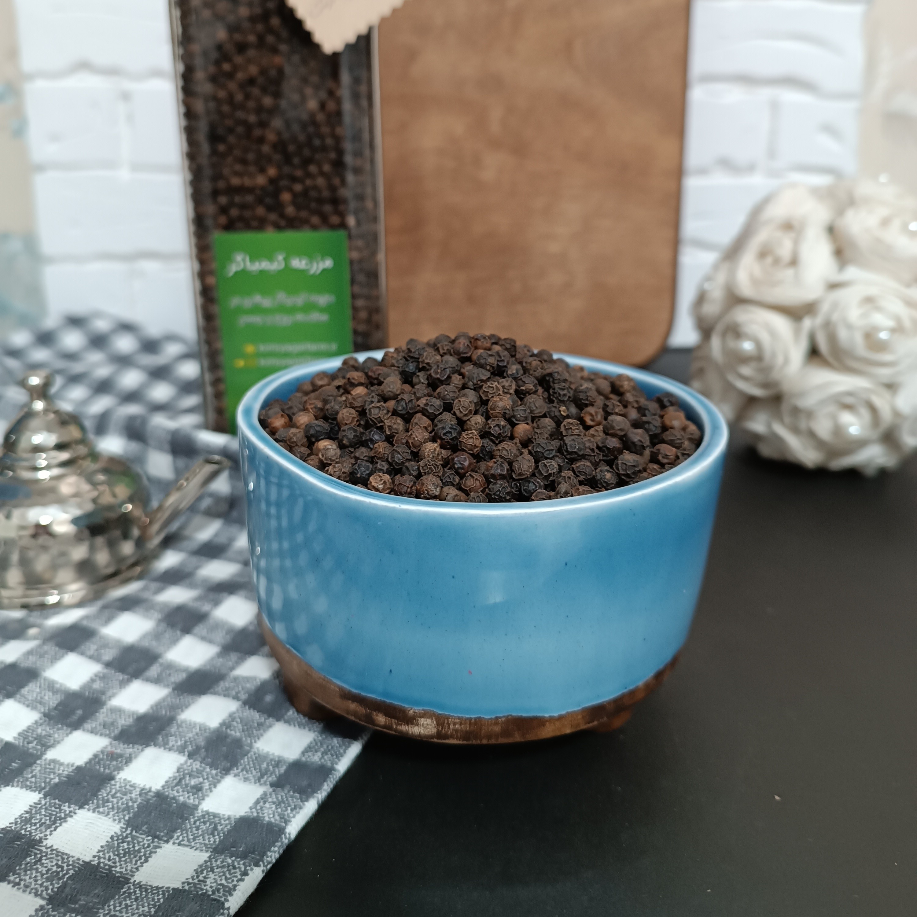 نچدانه فلفل سیاه درشت 200گرمی ظرف شیشه ای 