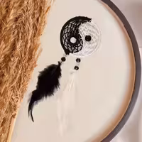 آویز دریمکچر یین یان رنگ مشکی سفید