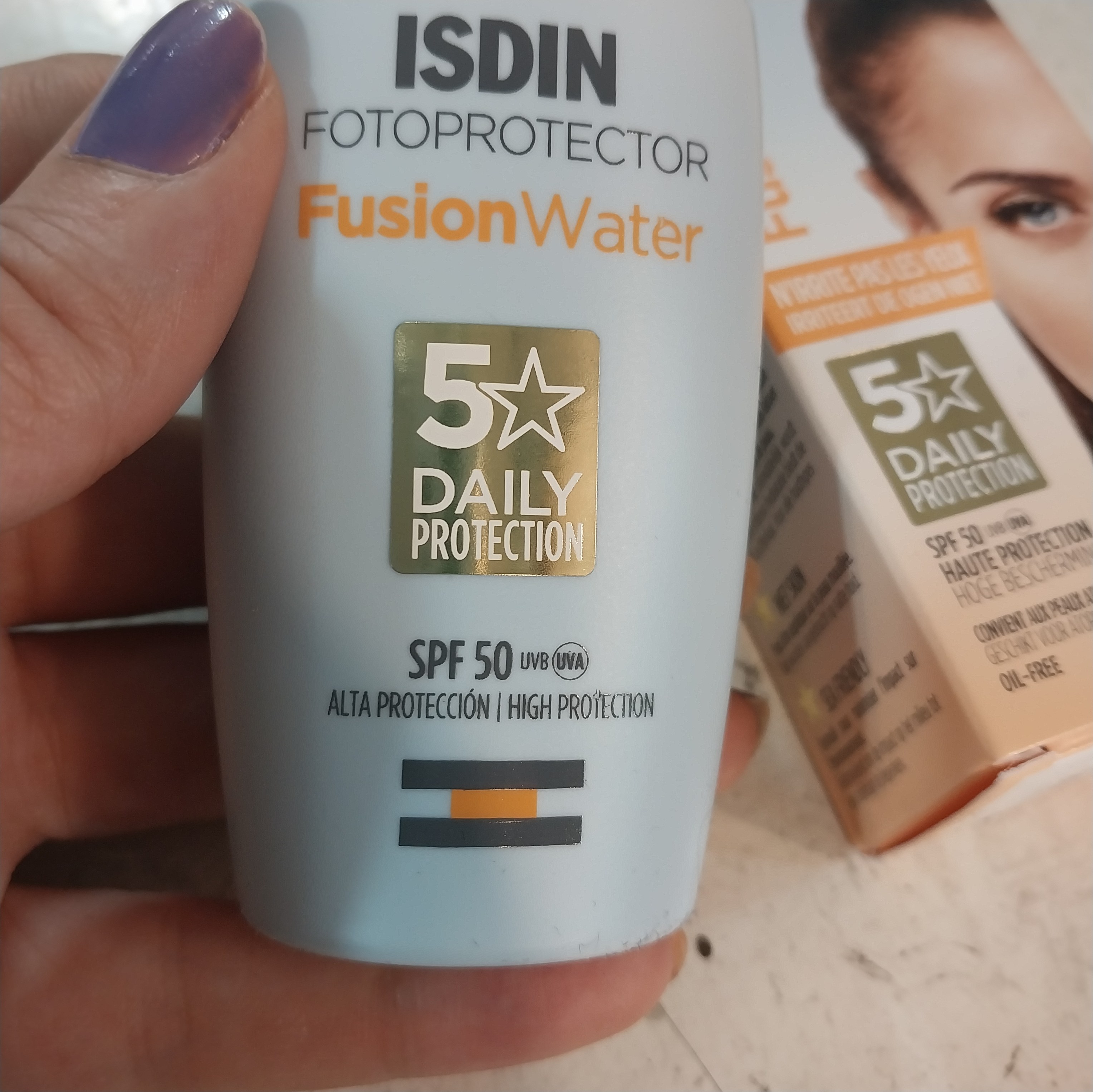 ضد آفتاب فیوژن واتر بیرنگ ایزدین 50 میل SPF50 اس پی اف 50