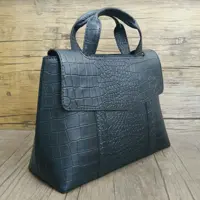 کیف اداری مجلسی زنانه چرم طبیعی گاوی مدل i-200 مشکی سنگی مات ایزاکو
