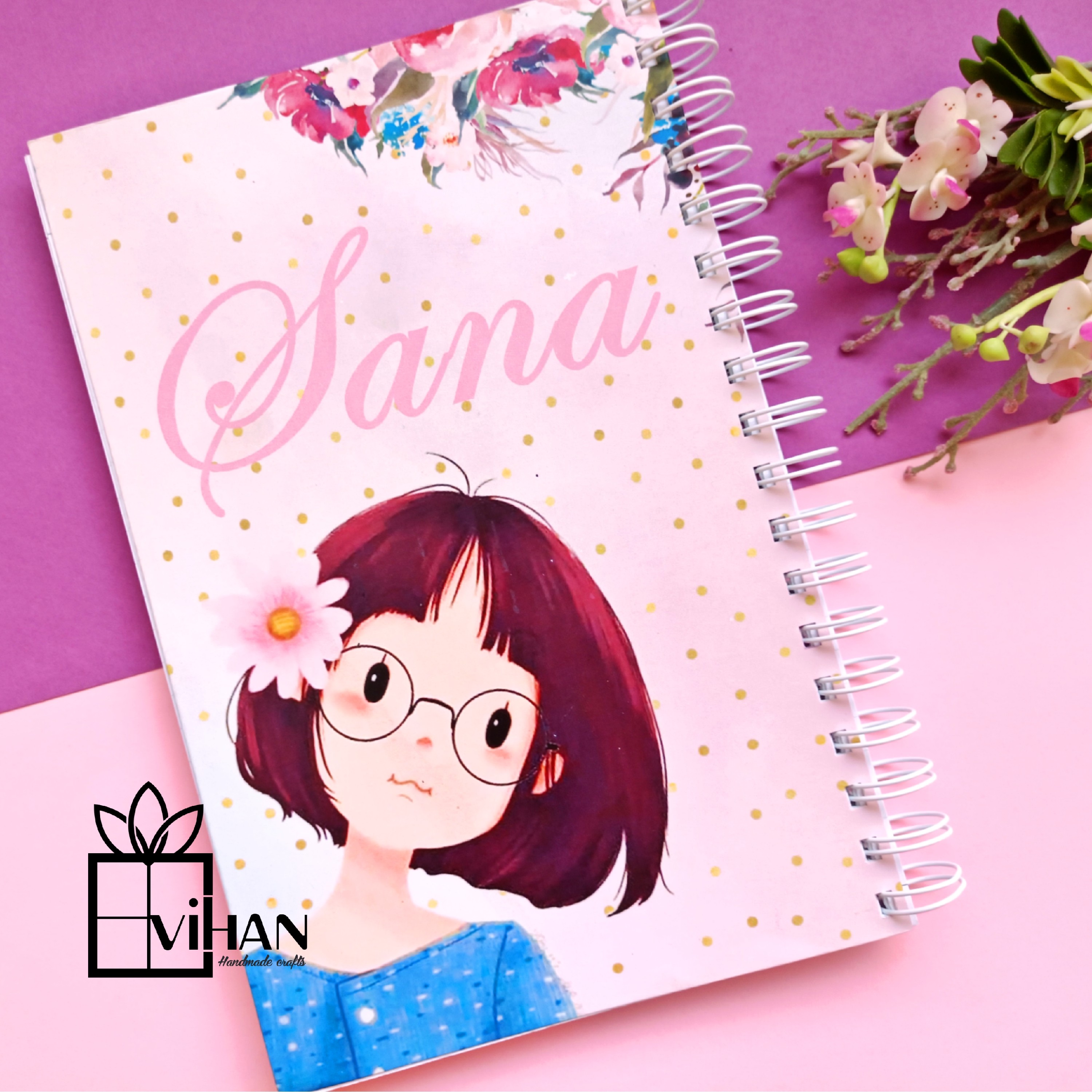 طراحی و اجرای دفترهای سفارشی اختصاصی با چاپ اسم و مشخصات بر روی جلد دفتر