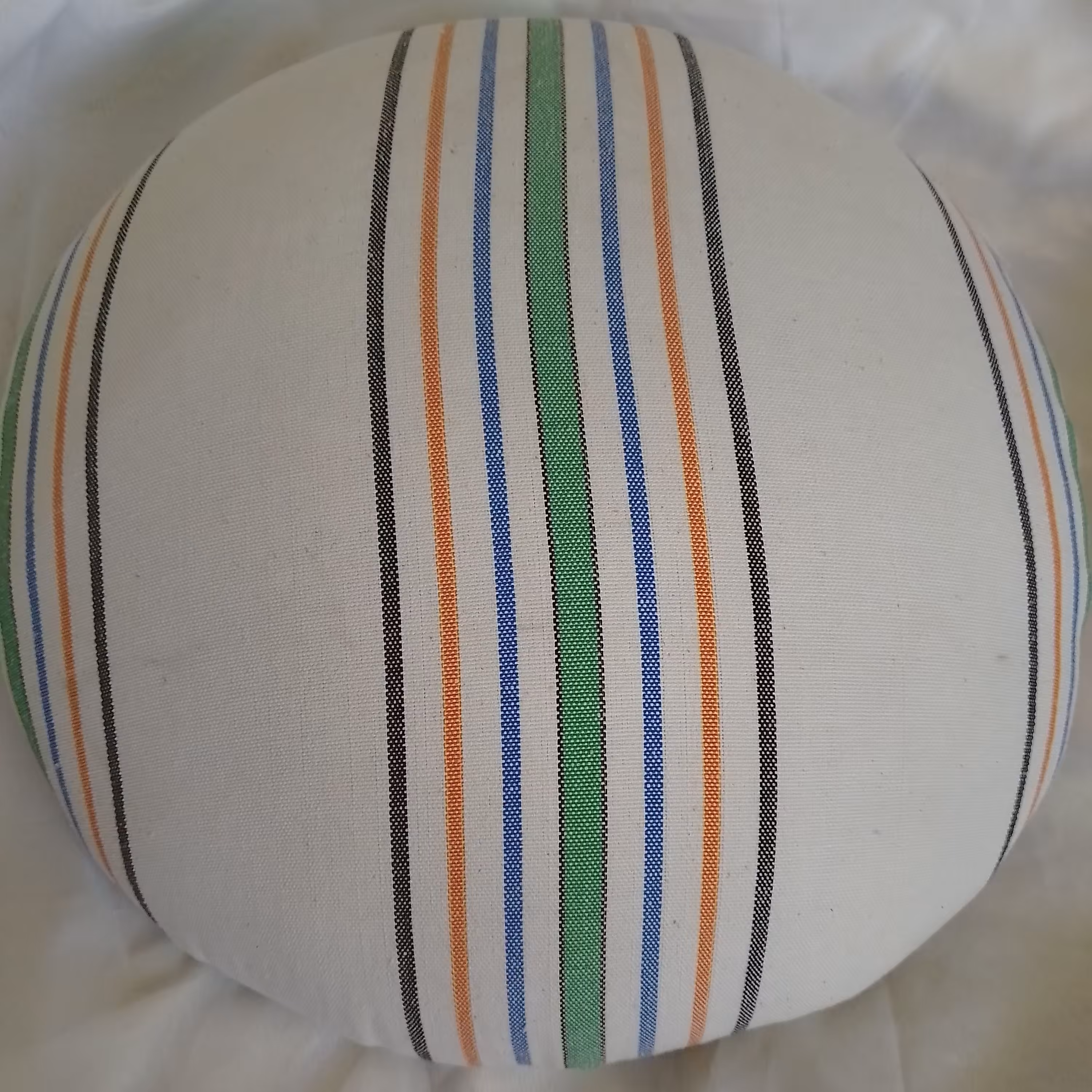 بالشتک نان مدل گرد سایز 30 طرح رنگی قوس دار 