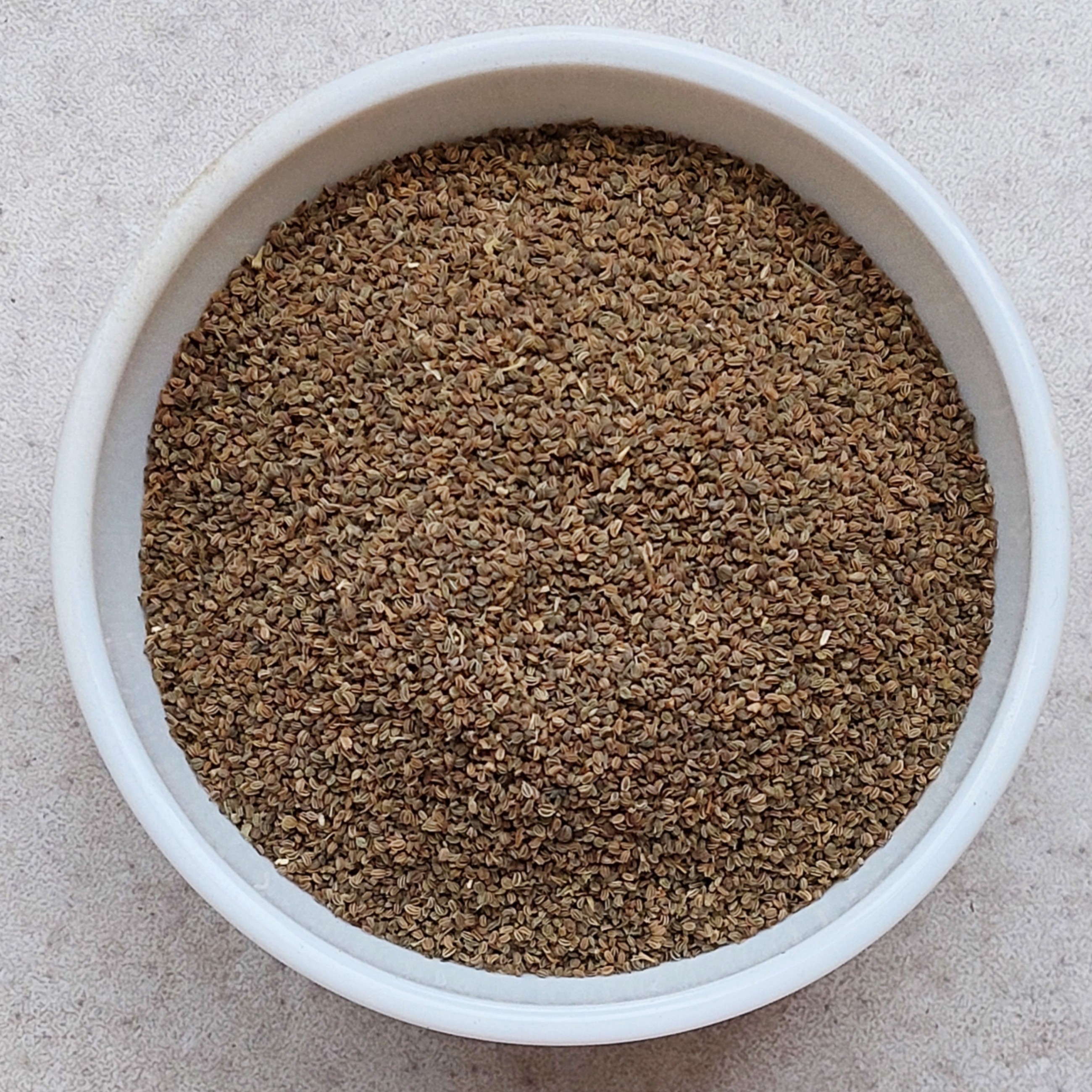 تخم کرفس خوراکی مخصوص ادویه بسیار تمیز و تازه لوتوس 