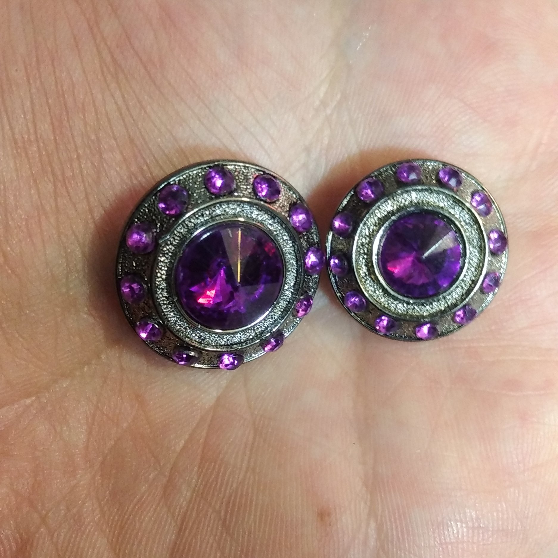 دگمه مجلسی5عددی بنفش