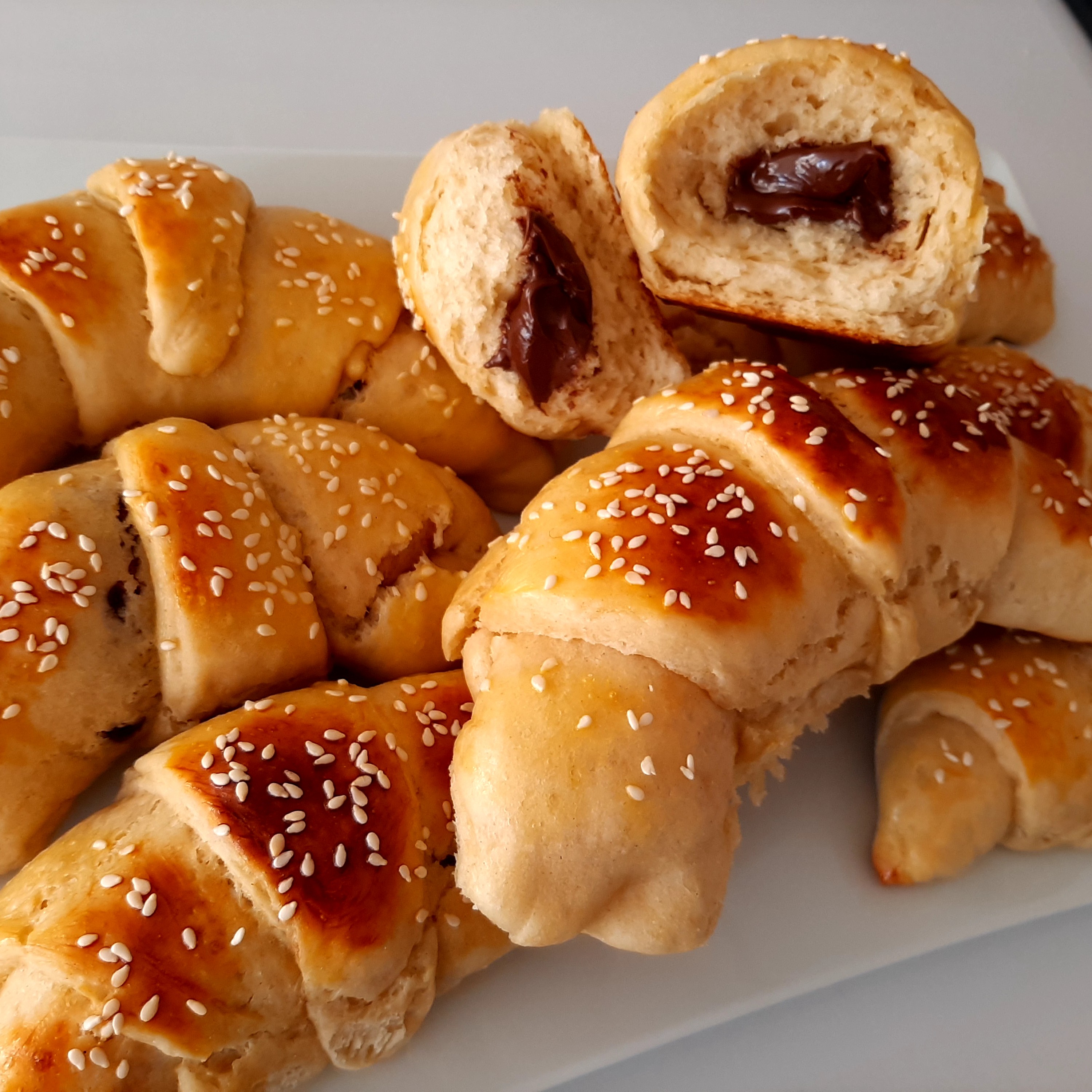 کروسان خانگی با مغزی کاکائو