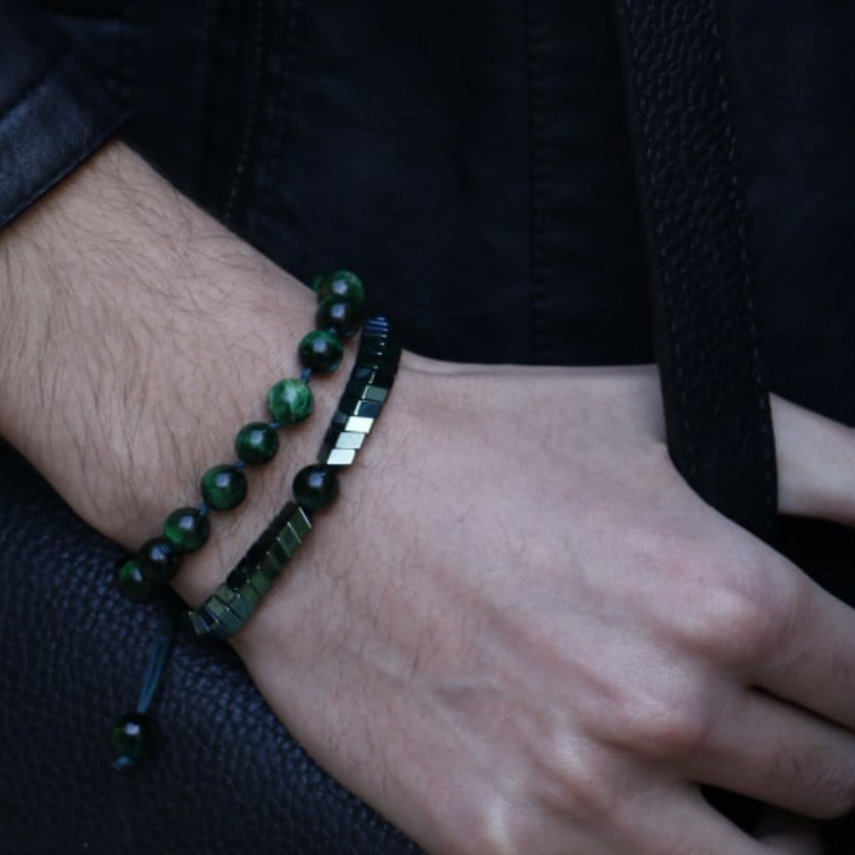 دستبند دو ردیفه چشم ببر و حدید سبز 