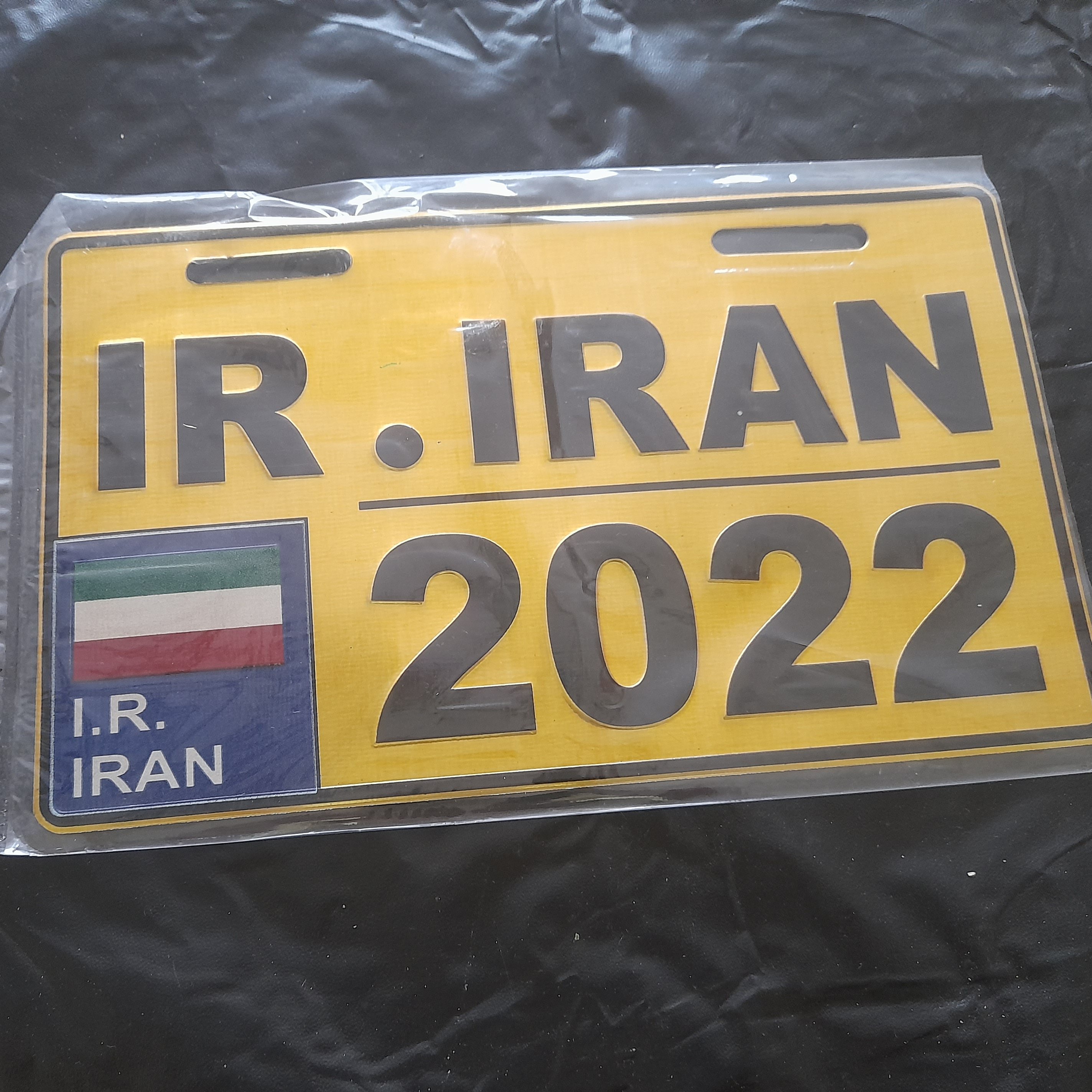 پلاک تزیینی موتور طلایی رنگ