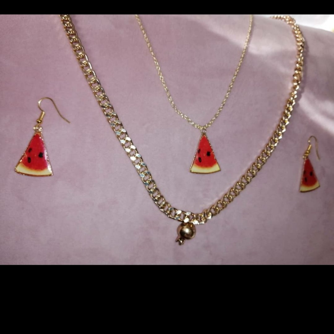 نیم ست هندوانه بسیارشیک و با کیفیت رنگ ثابت(گوشواره و گردنبند دو تیکه)