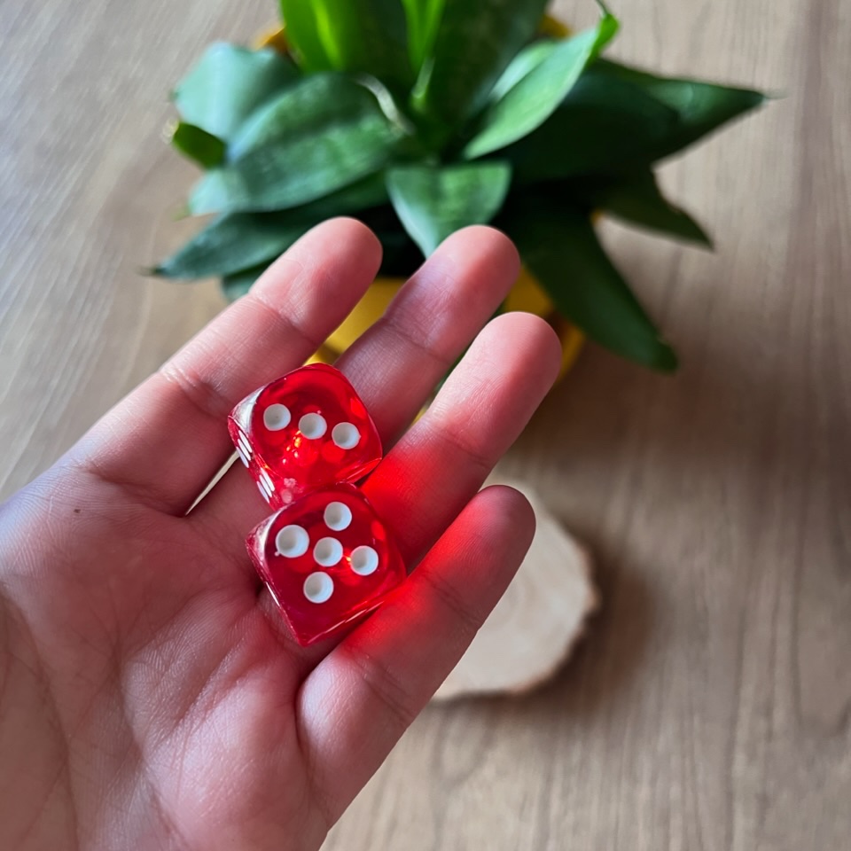 تاس رنگی شیشه ای 18 میل کد6