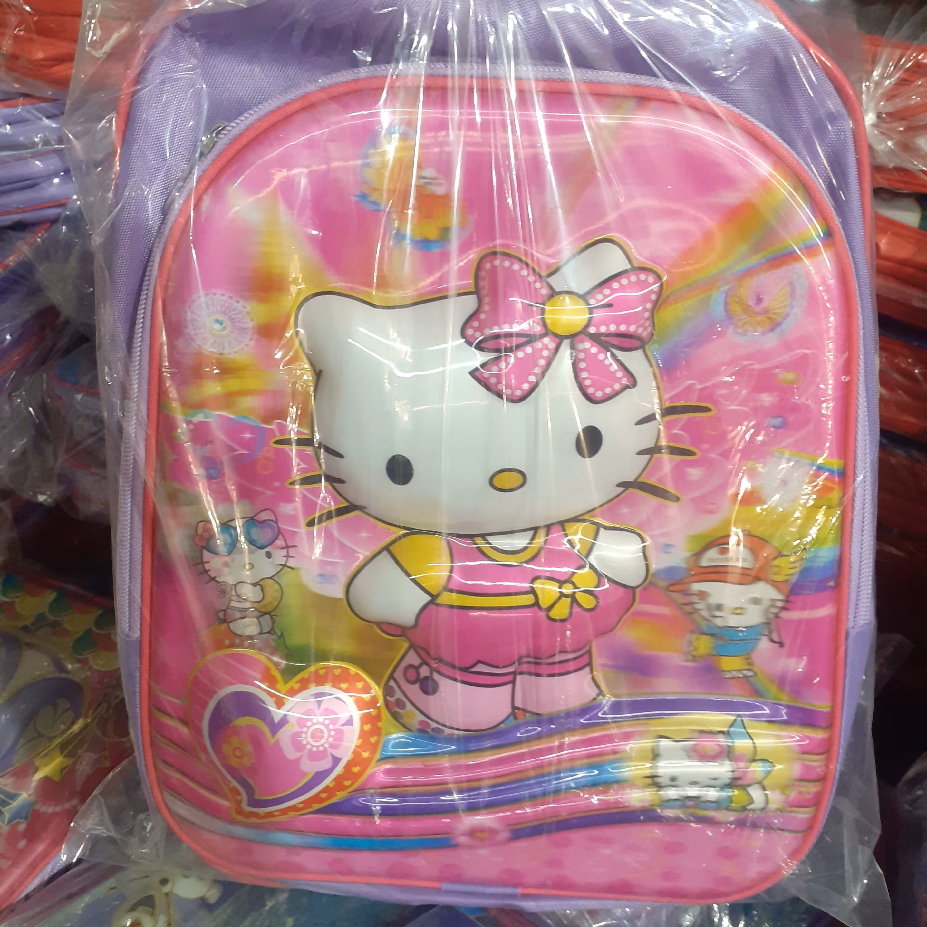 کیف مدرسه با طرح کیتی عکس خارجی