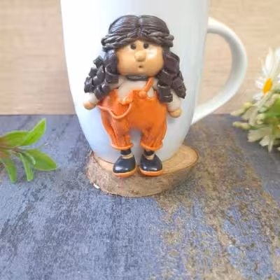 ماگ دختر تپل نارنجی پوش