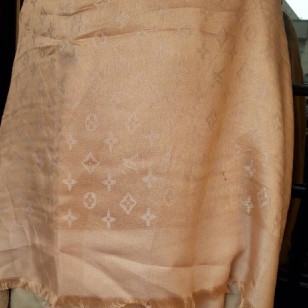 روسری قواره داره