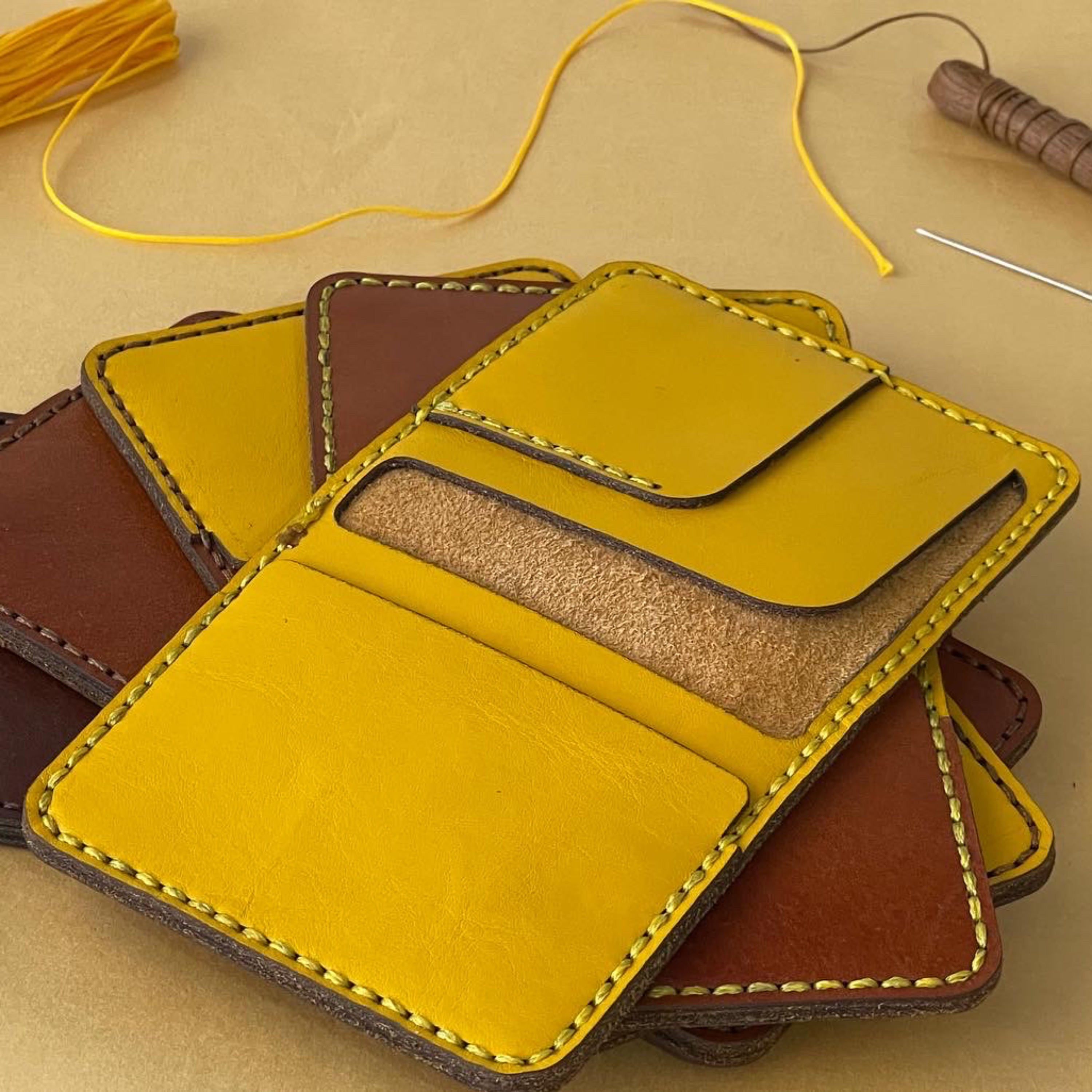 جاکارتی چرم دست دوز گاوی