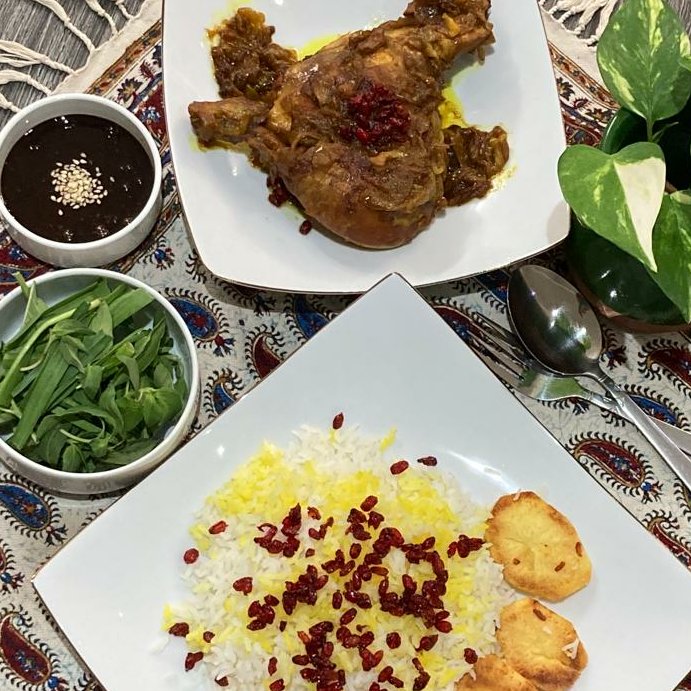 مرغ یخنی خانگی 350گرم ران مرغ و 350 گرم برنج ایرانی صدرصد طبیعی