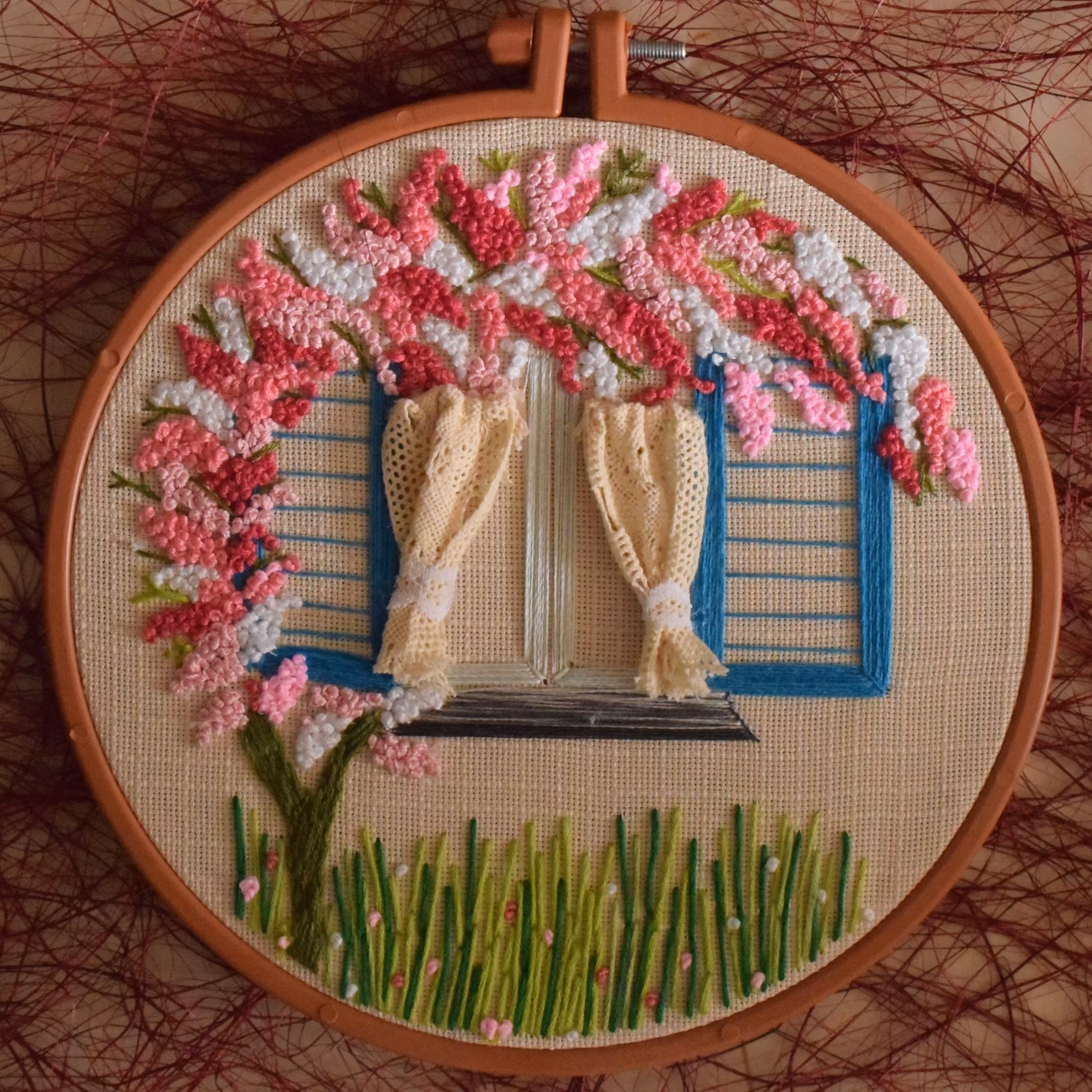 تابلو گلدوزی زیبای شکوه بهار کاری زیبا برای تزئین و هدیه