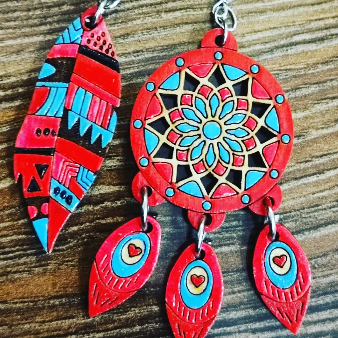 گوشواره چوبی