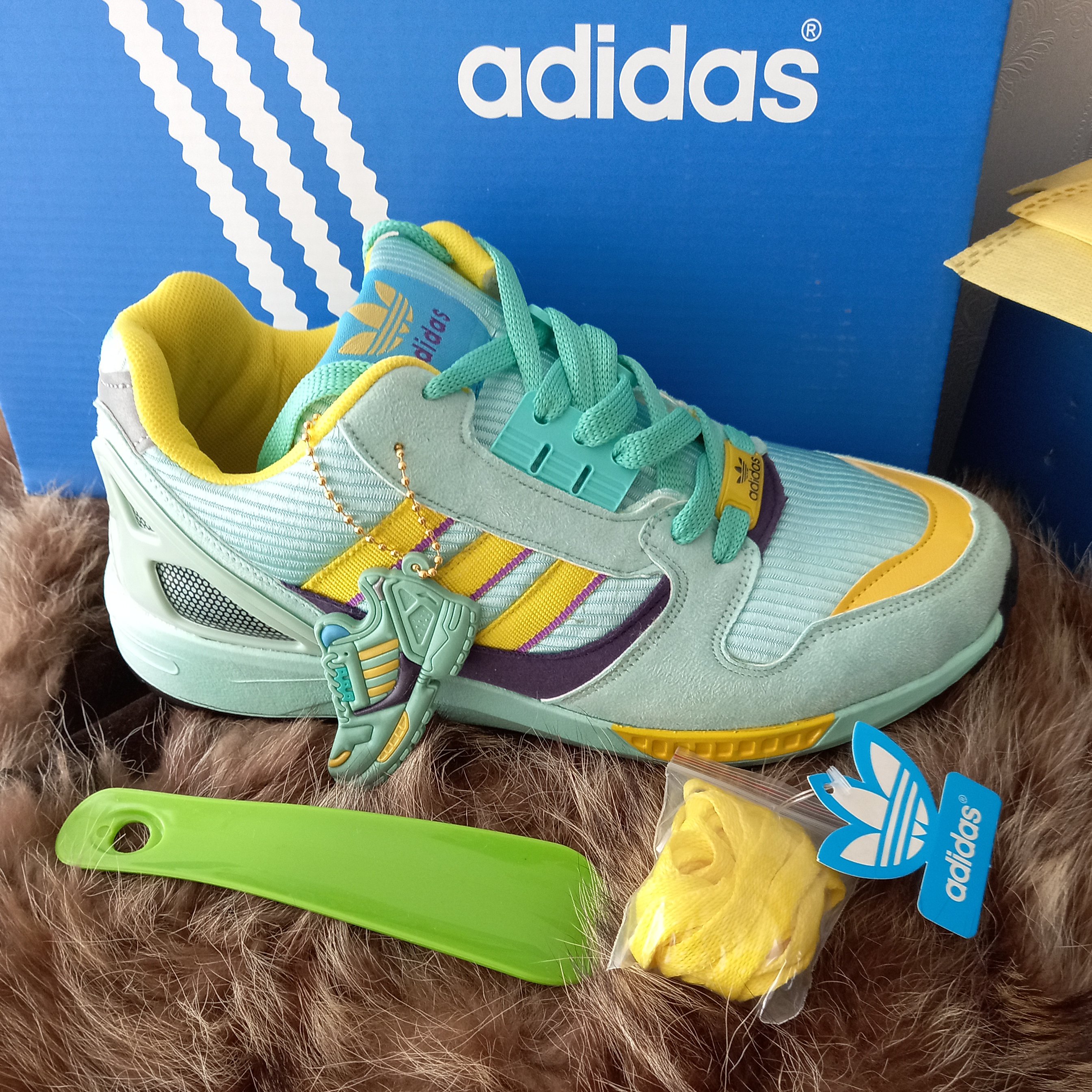 کتونی آدیداس zx8000 سه بعدی