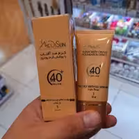 کرم ضد افتاب مدیسان پوست چرب و حساس رنگی بژ روشن شماره 1 حجم 30 میل SPF40