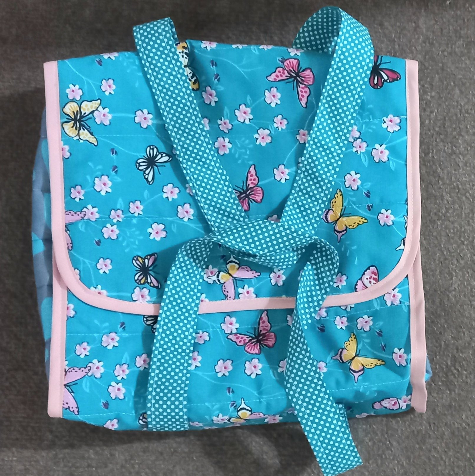 کاور قابلمه در طرح و مدلی جذاب و پرفروش،با جنس کتان نخ اعلا و قابلیت بزرگ و کوچک شدن،با قیمت عالی وفوق العاده 60000تومان