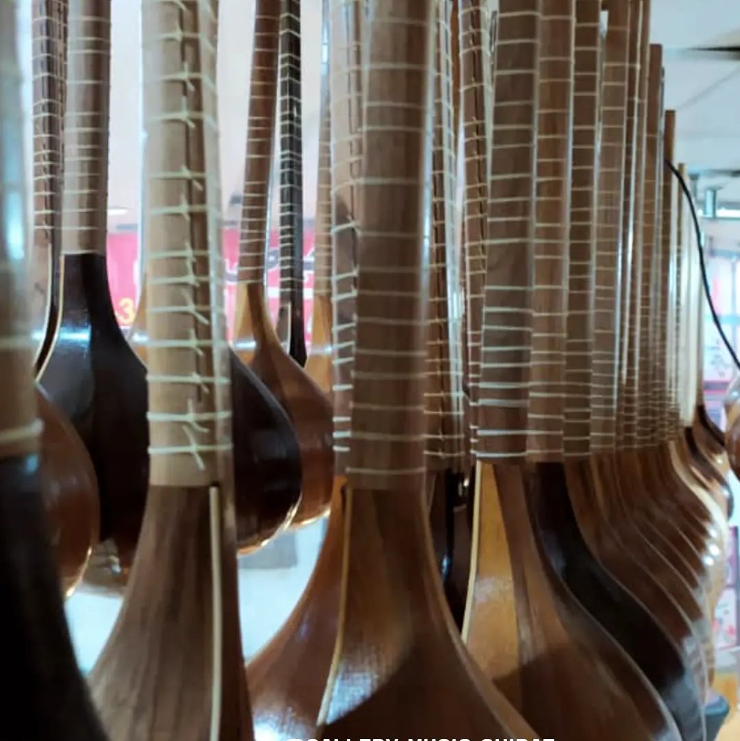 سه تار سهراب