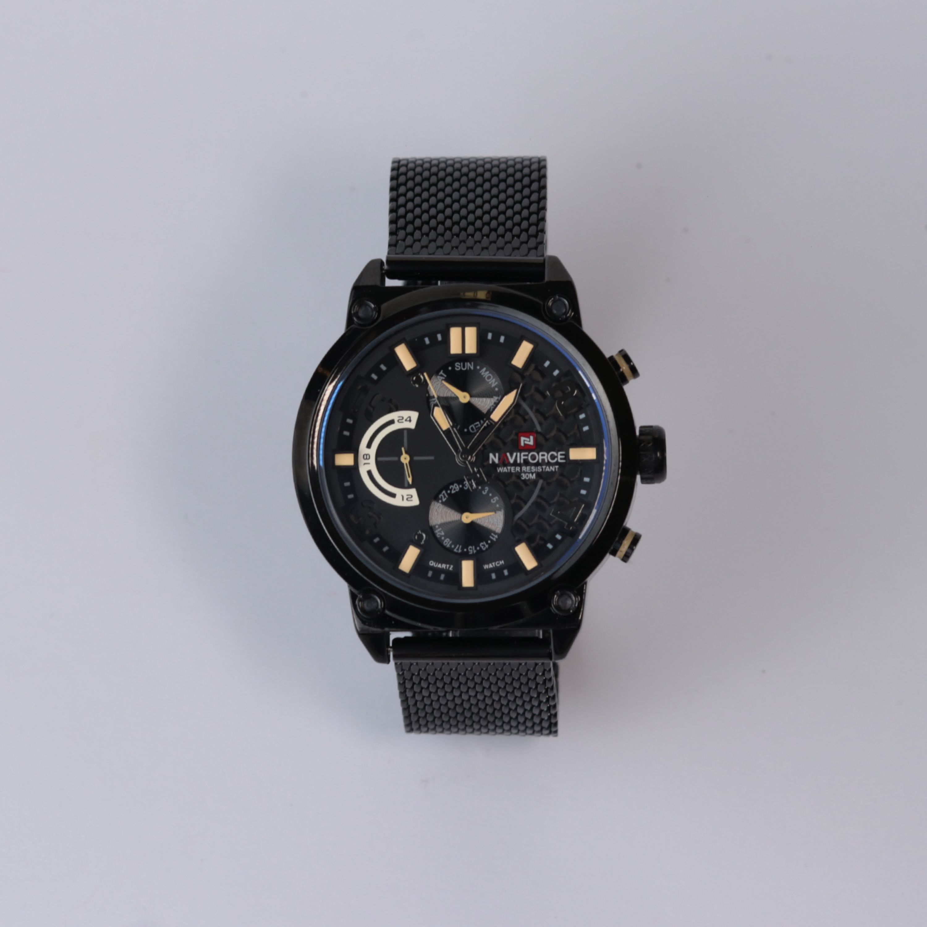 ساعت مچی سه موتور ناوی فورس مدل 9068کرم رنگ (NAVIFORCE)