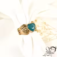 انگشتر طلاروس دست و دلبر عقیق سبز