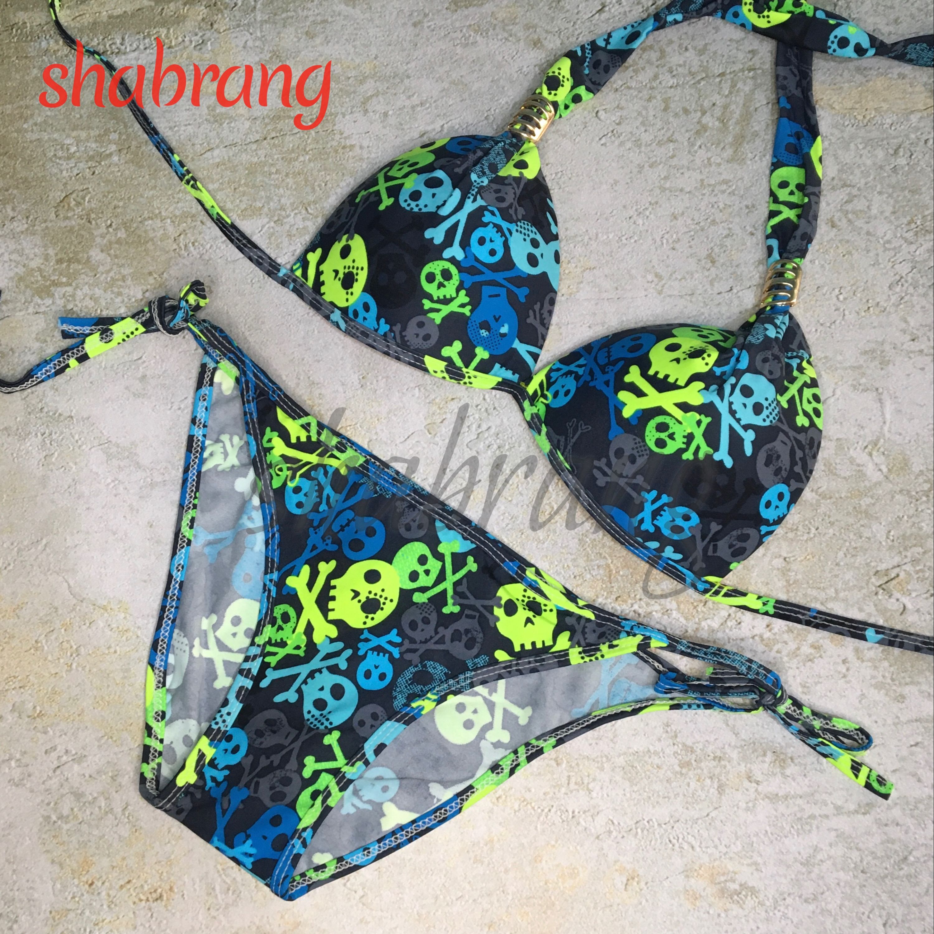 بیکینی دو تکه گره ای