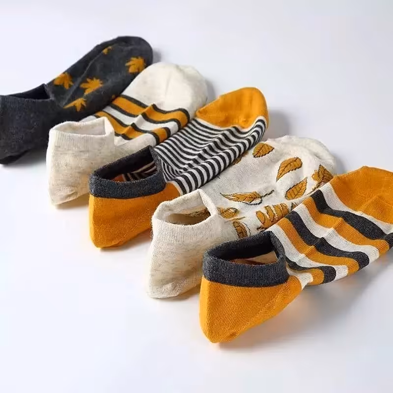 جوراب طرح پاییزی