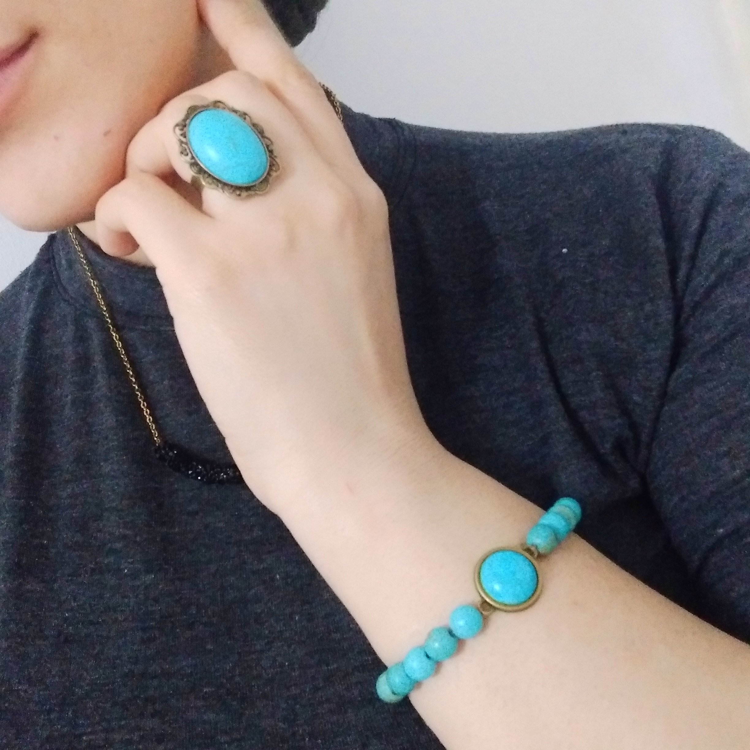 دستبندتک و زیبای فیروزه