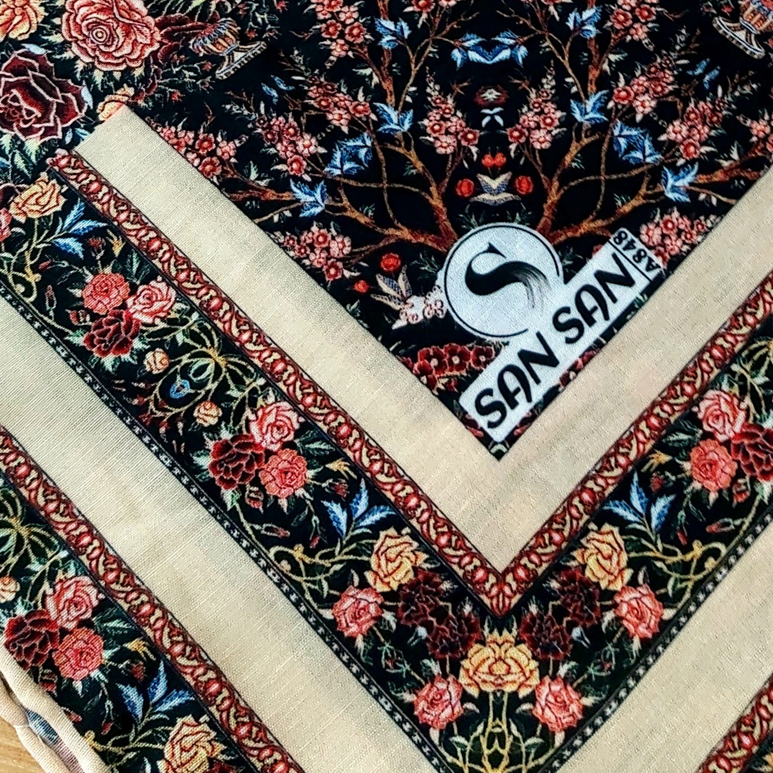 روسری نخی قواره بزرگ
