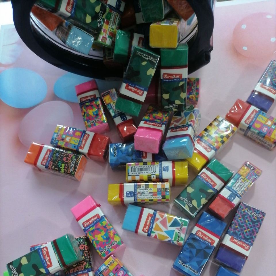 پاک کن پارسیکار  در رنگ بندی مختلف (رنگ به صورت رندوم ارسال میشه)