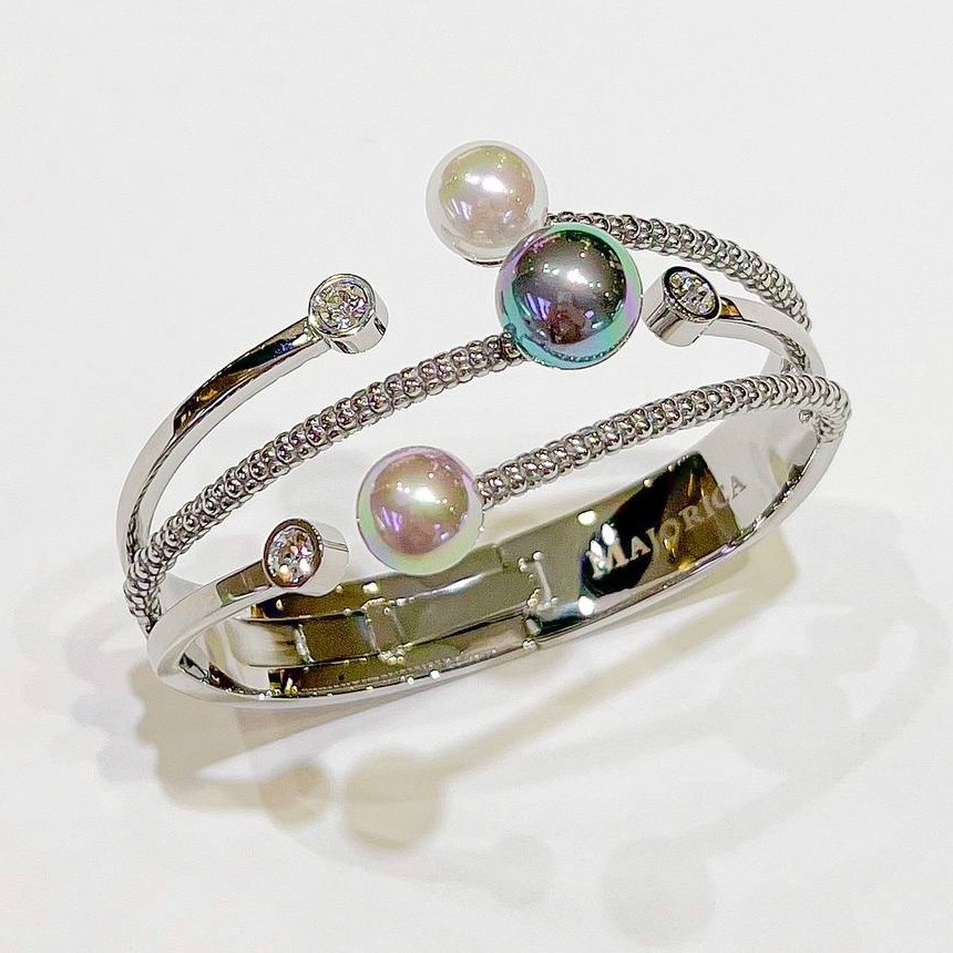 دستبند بنگل با سه رنگ مروارید رنگ خاص 