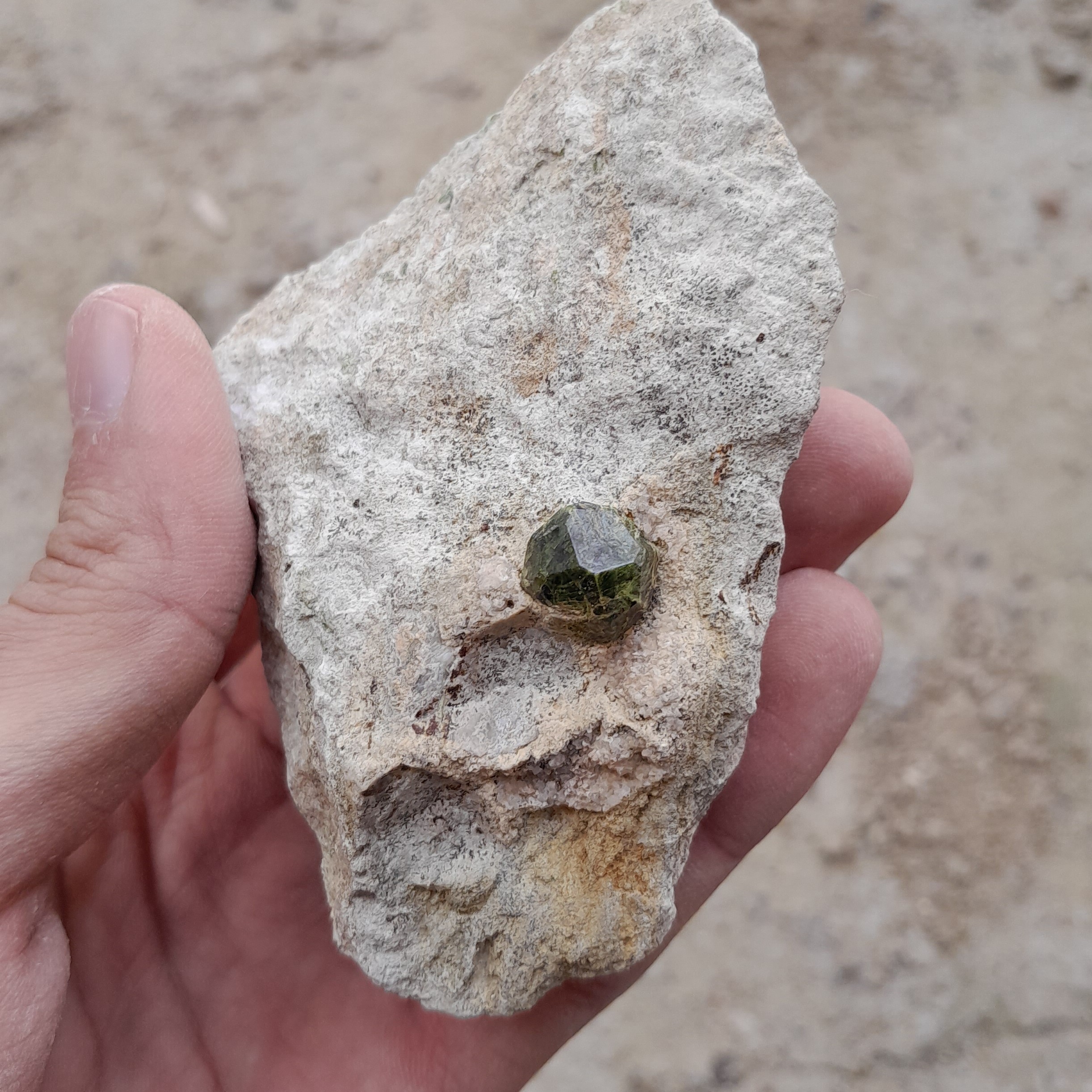 سنگ راف گارنت کد 373