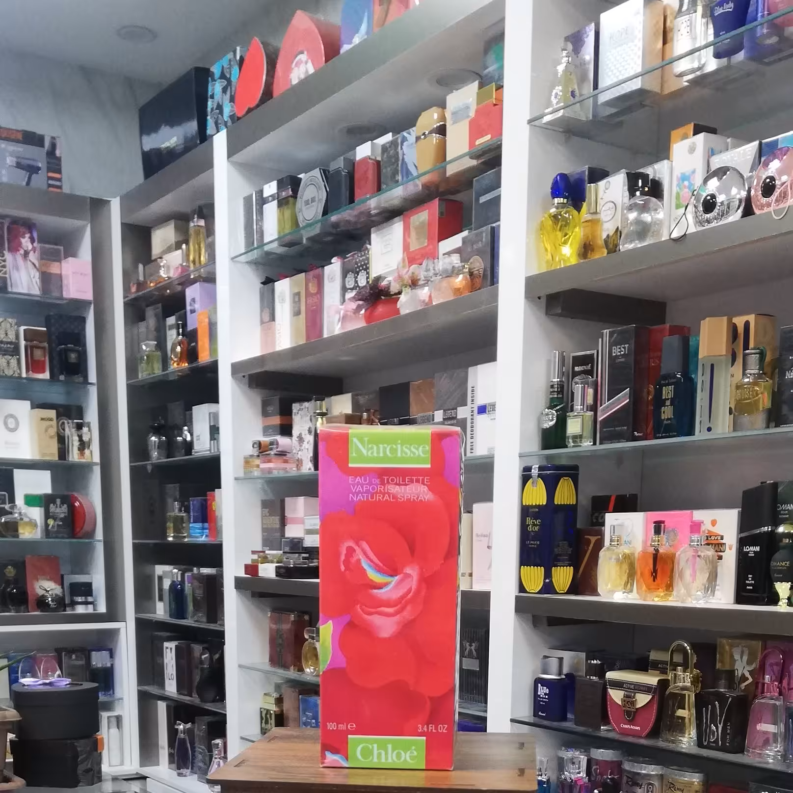 عطر ادکلن کلوهه نارسیس  Chloe Narcisse