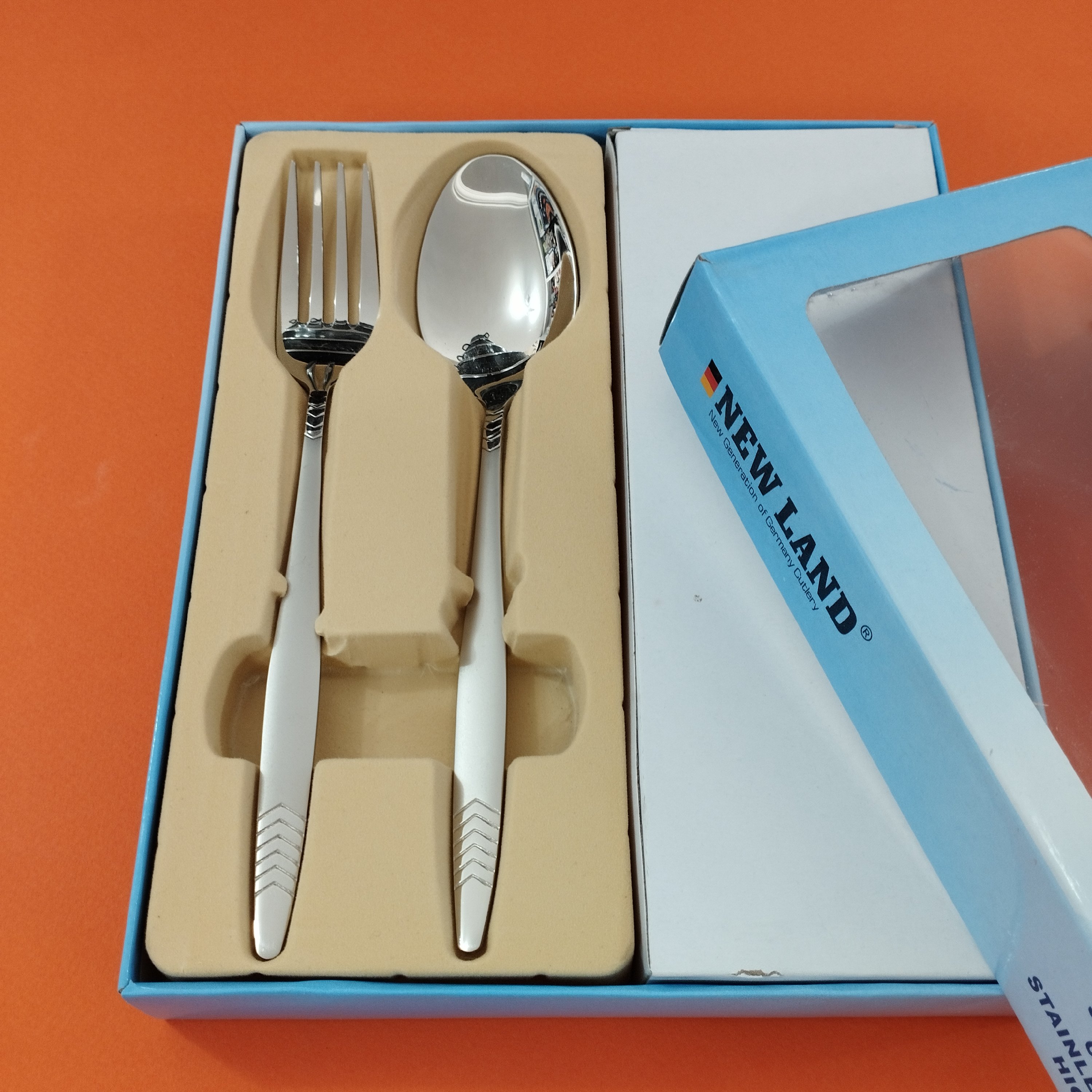 قاشق و چنگال نیولند طرح زانتیا