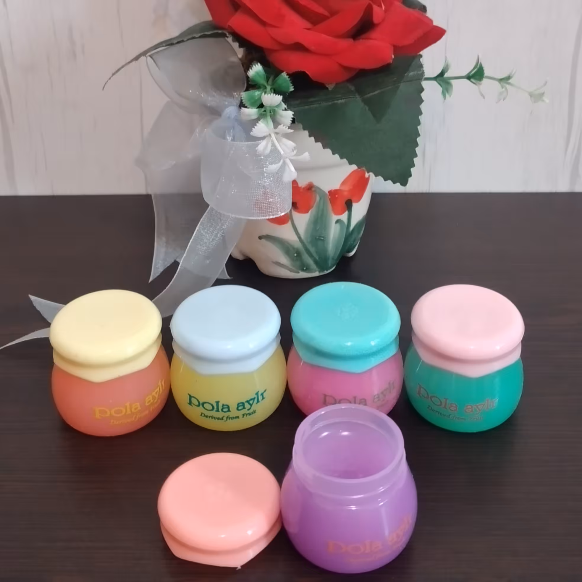 بالم لب میوه ای بالم لب عسل برق لب نرم کننده لب میوه ای