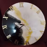 ساعت رزینی دست ساز ،با سایز 40 در40 قیمت مناسب 