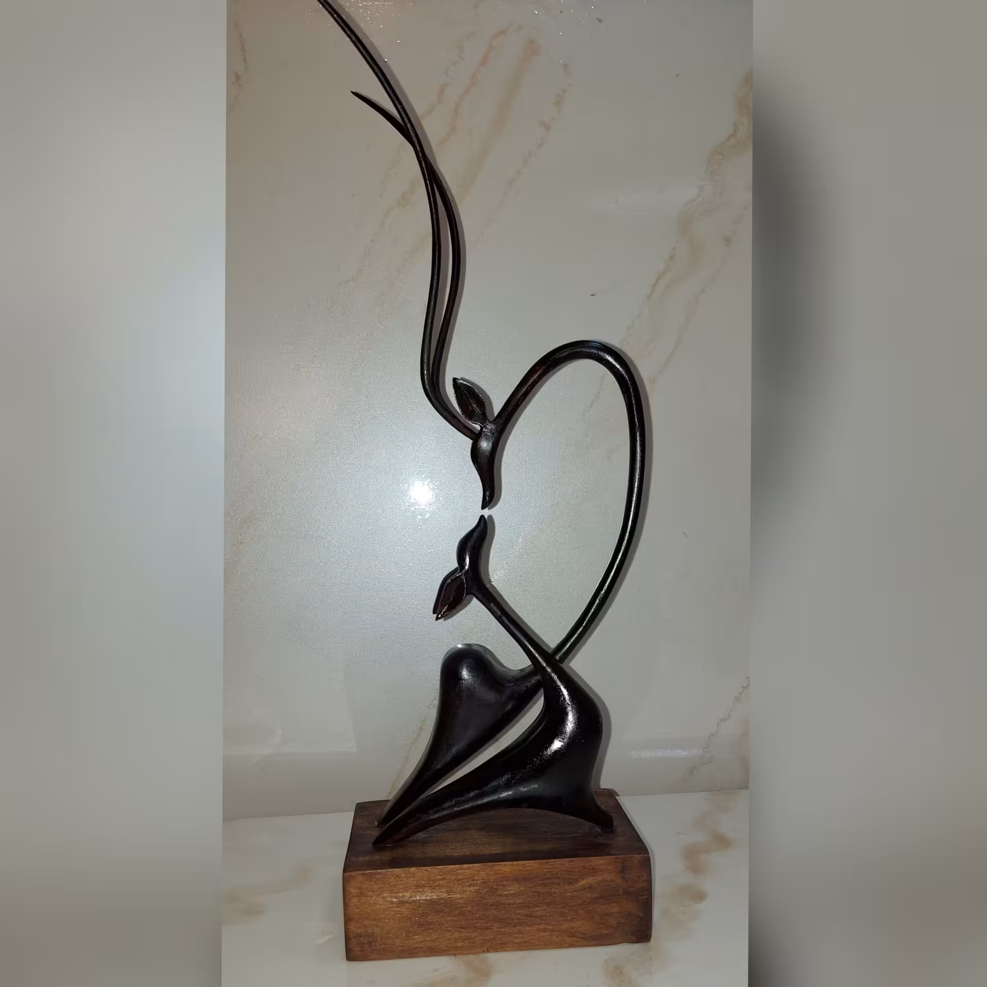 غزال عاشق چوبی 